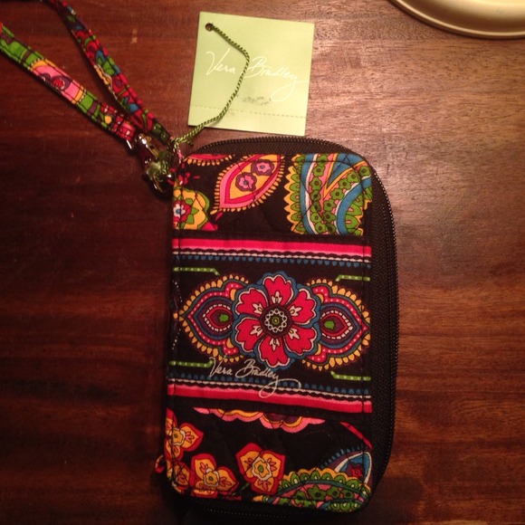 Vera Bradley Carry it all Wristlet Symphony in Hue