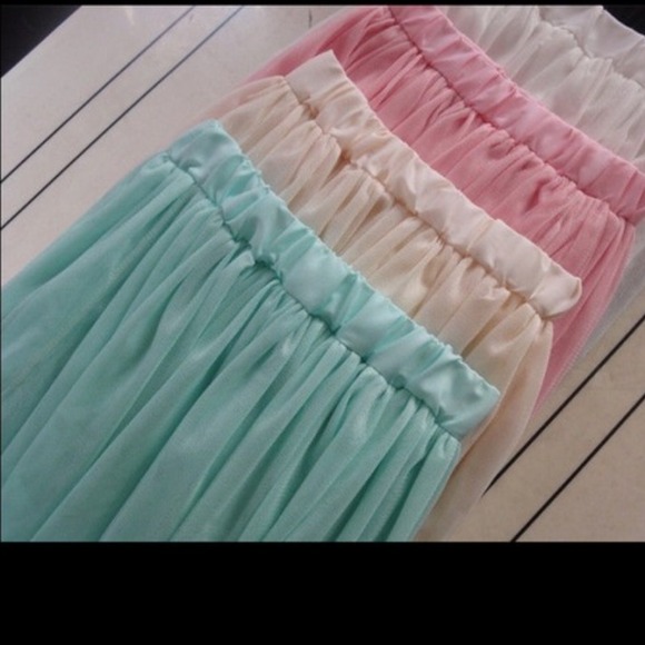 HOST PICK💝PERFECTLY BEAUTIFUL! 💗TULLE SKIRT! 💗 - Picture 3 of 3