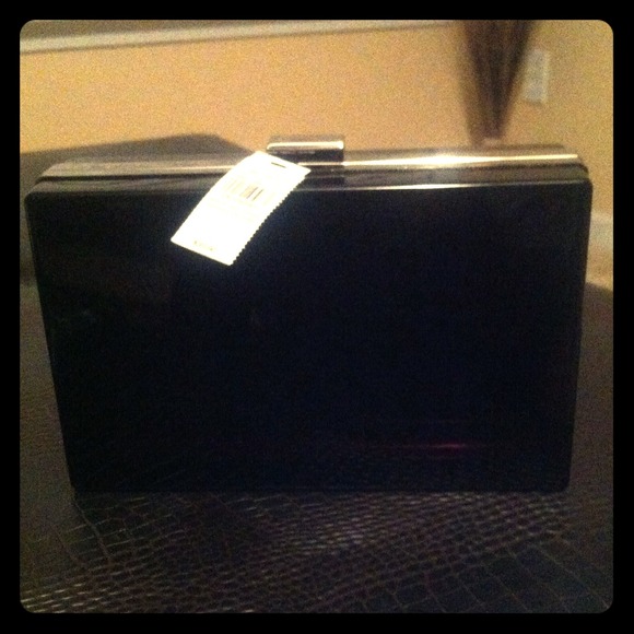 🚫SOLD IN BUNDLE🚫Box Clutch by Express