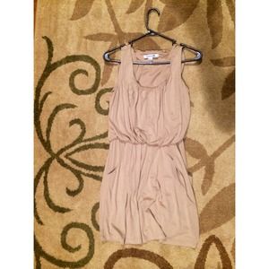 Nude flowly dress