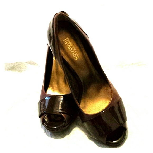 Kenneth Cole dark brown peep toe heels 3.5in