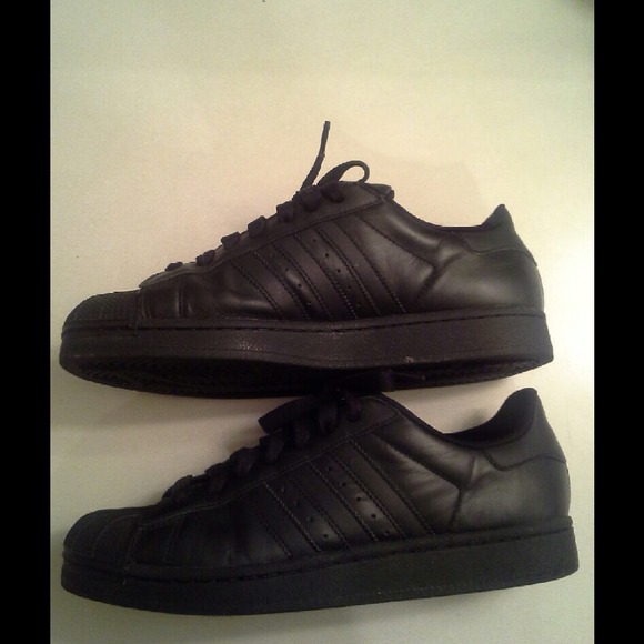 All black mens Adidas size 8