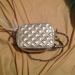 Silver chain link cross body