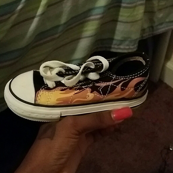 Toddler chuck Taylors - Picture 1 of 1