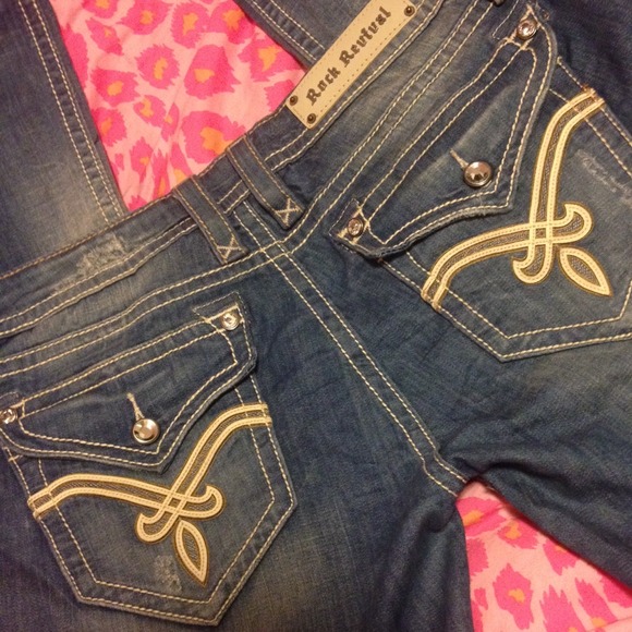 RESERVED💜 @thecometgirl Rock Revival Jeans