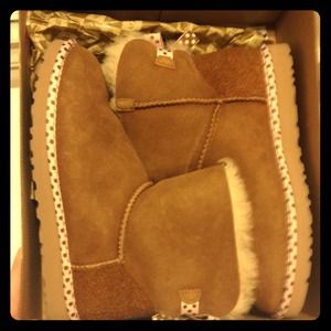 UGG Australia