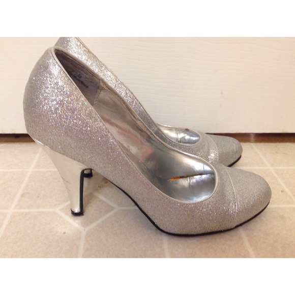 Silver Sparkly Heels - Picture 4 of 4