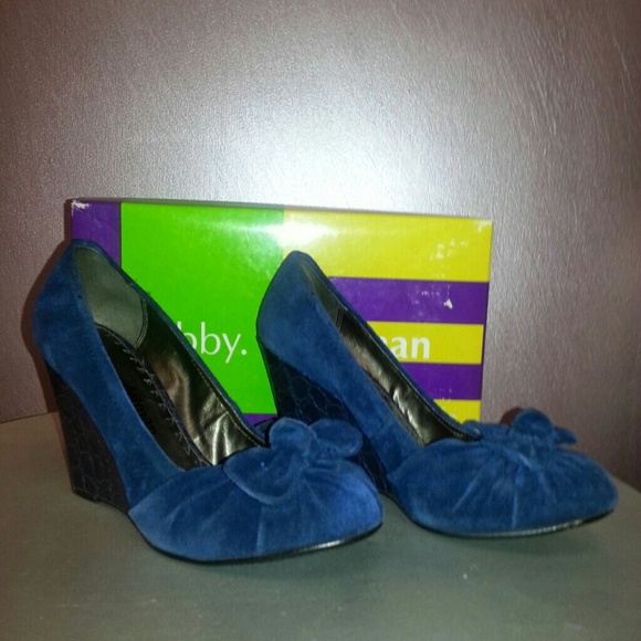 Libby edelman blue suede wedges