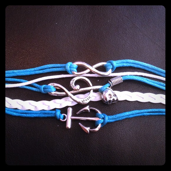 Multistrand Bracelet. - Picture 1 of 1