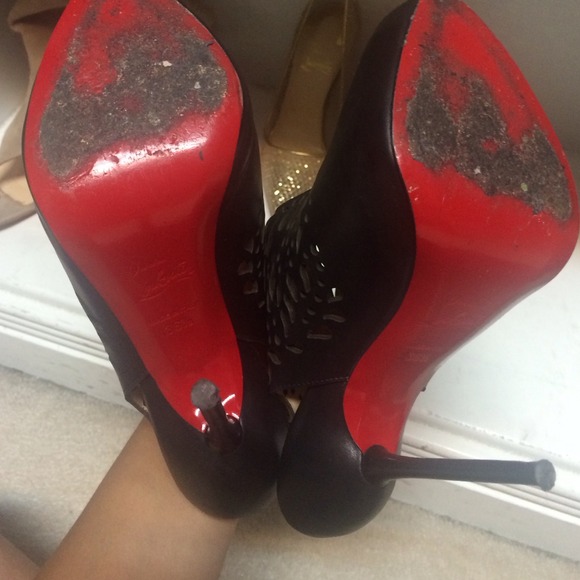 Christian Louboutin - Picture 3 of 4