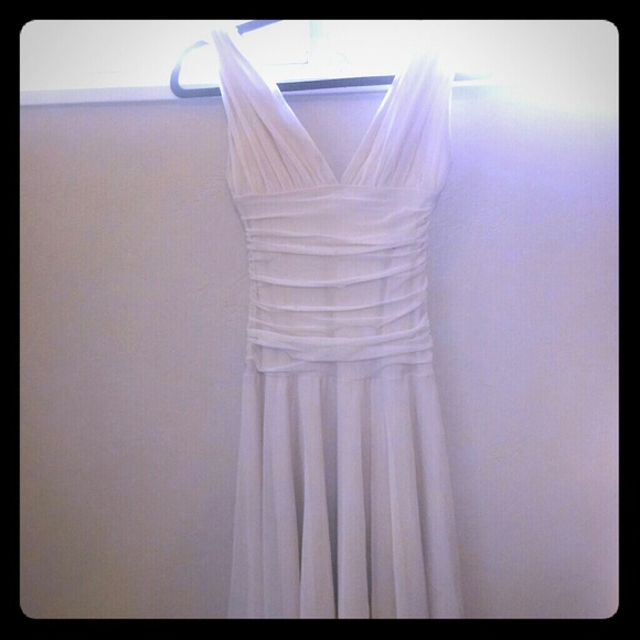 Eggshell goddess dress - Picture 1 of 3