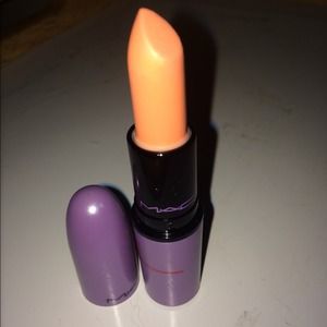 Riot House Kelly Osbourne MAC