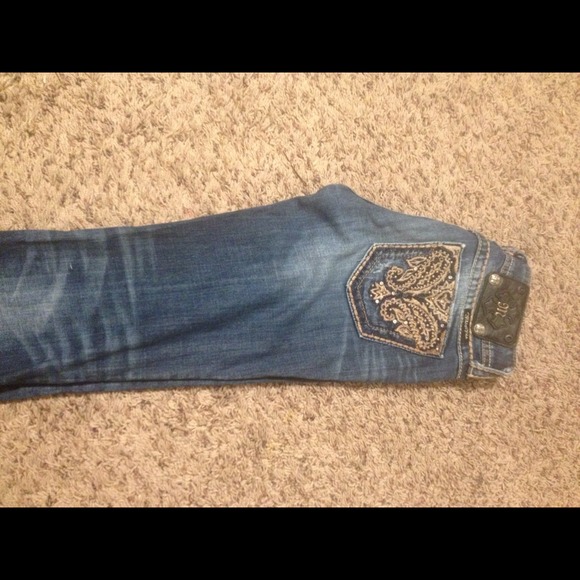 Two pairs of pairing own Miss Me Jeans! - Picture 3 of 4
