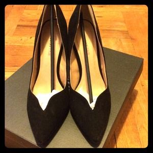 💥NIB💥 Just Fab Black Faux Suade Shoes