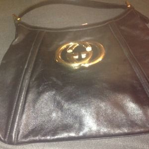 Gucci purse in good condition