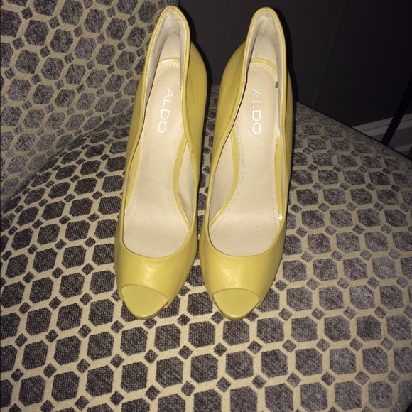 Open toe pumps - Picture 2 of 3