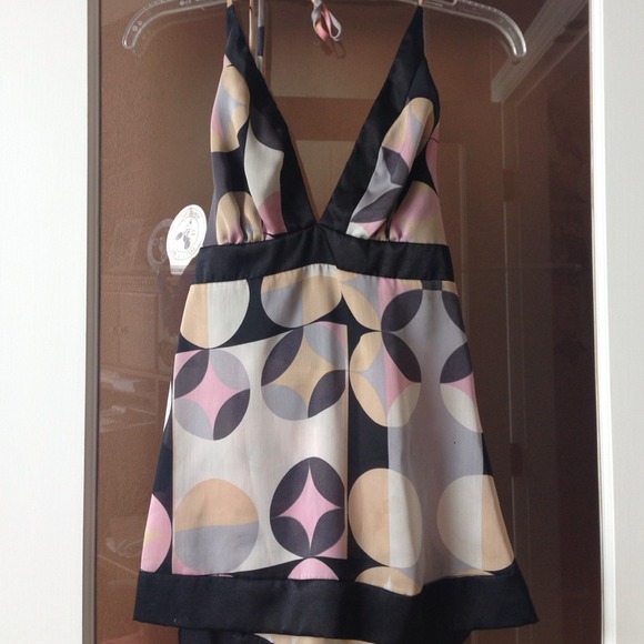 Super cute summer top. Size Small - Picture 1 of 2