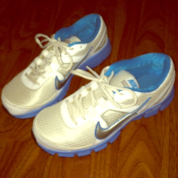 Women's Nike Dual Fusion