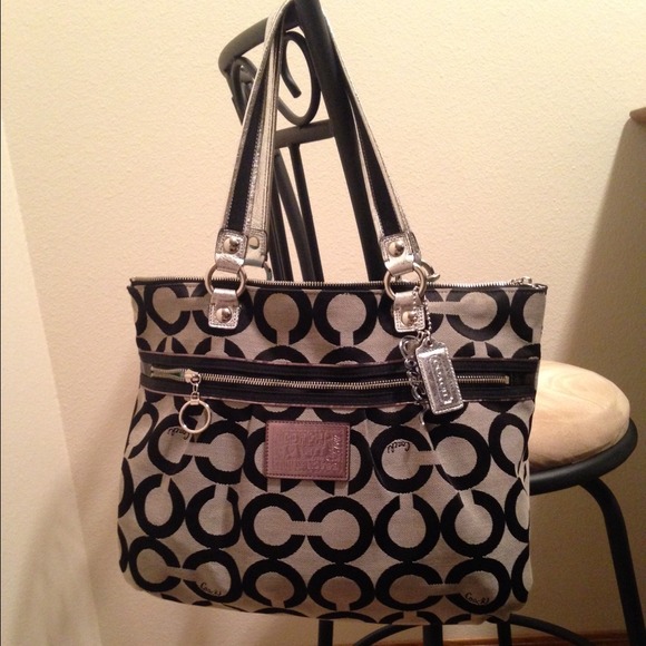AUTHENTIC Coach poppy tote