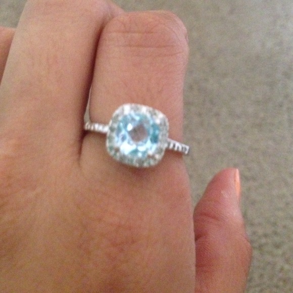 Ring - Picture 2 of 4