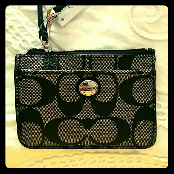Coach wallet clutch