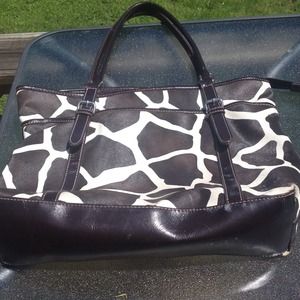 Giraffe handbag