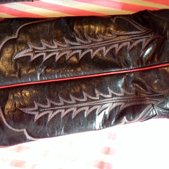 Boots - Picture 2 of 3