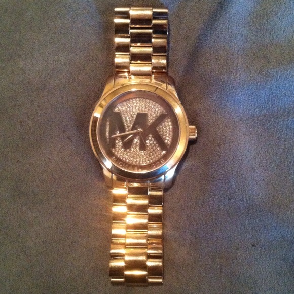 Michael Kors rose gold watch - Picture 2 of 3