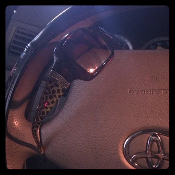 ❤️👓coach sunnies👓❤️