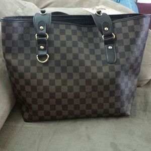 Louis vuitton purse!