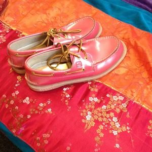 pink sperry