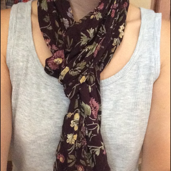 Purple/floral scarf 💖