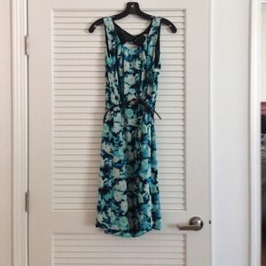 Lovely NWT belted floral dress