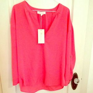 Vince Camuto v neck blouse with roll up sleeves