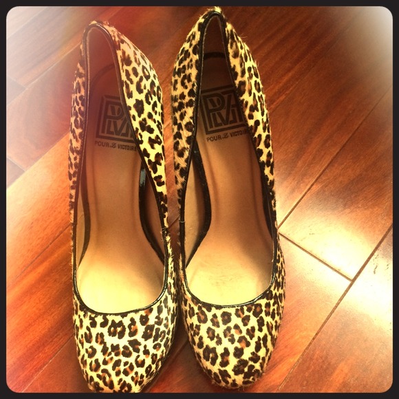 Gorgeous Pour La Victore leopard print pumps
