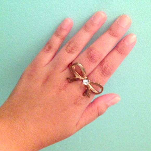 Two finger now ring