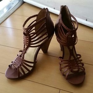 Seychelles Whiskey leather "she's got the moves"