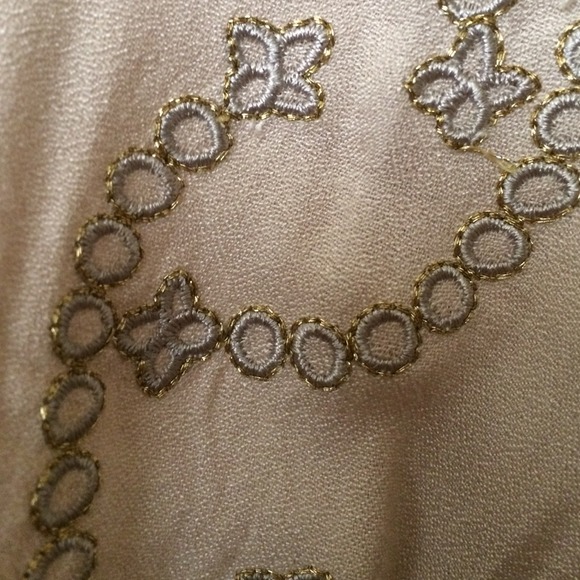 Button up top - Picture 2 of 2