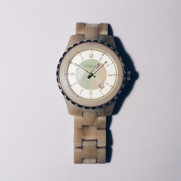 Like NEW Michael Kors watch