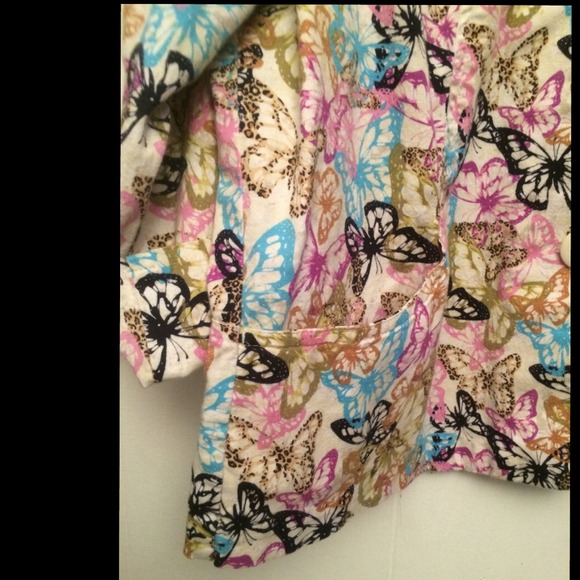 🌺SWING JACKET W/BUTTERFLIES & POCKETS🌺 - Picture 3 of 4