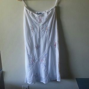 Woman's long white skirt