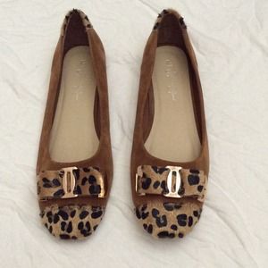 Camel colored flats with leopard details