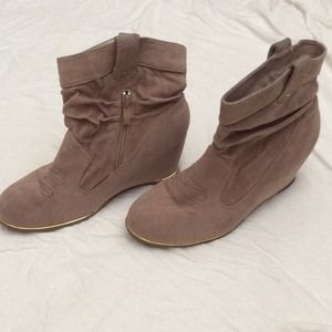 Slouchy tan ankle boots