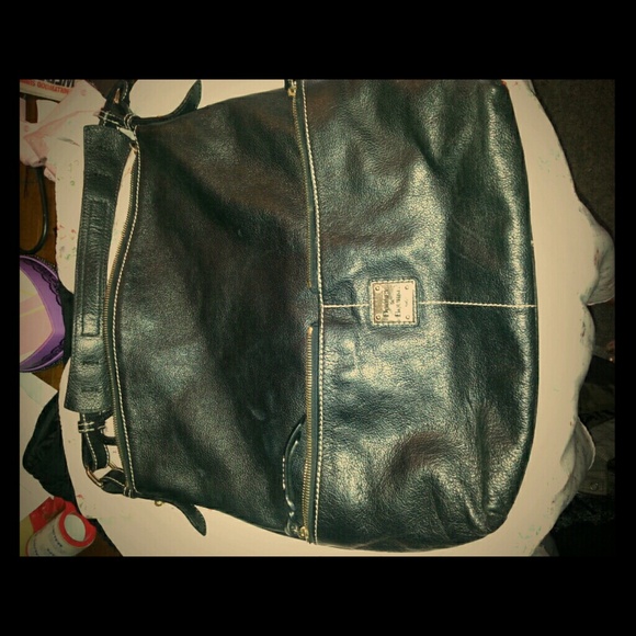 Dooney and bourke purse.