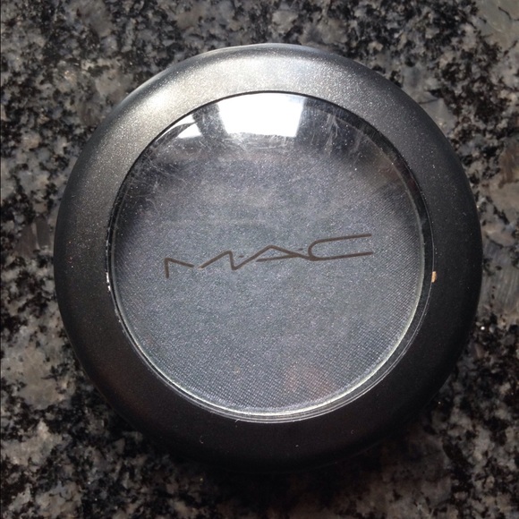 MAC eyeshadow - Picture 4 of 4