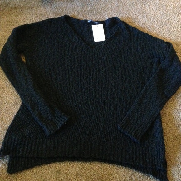 BRANDY MELVILLE OVERSIZED SWEATER