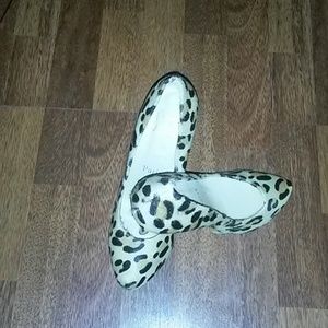 ??Animal print heels??
