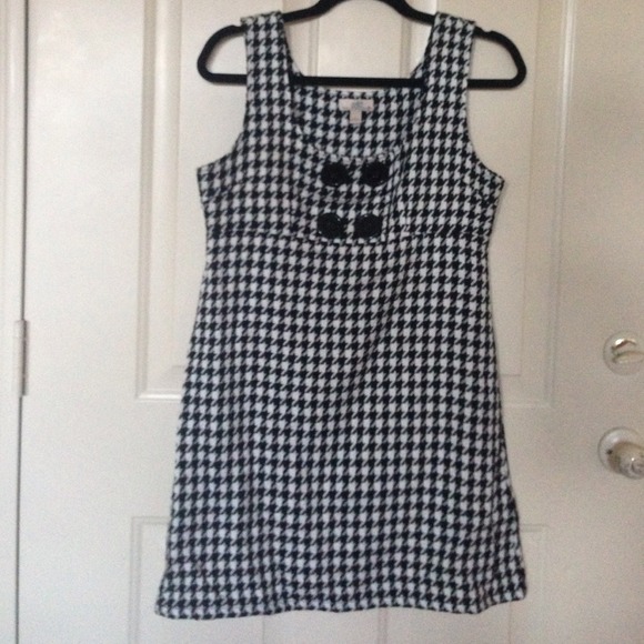 Houndstooth Dress with buttons