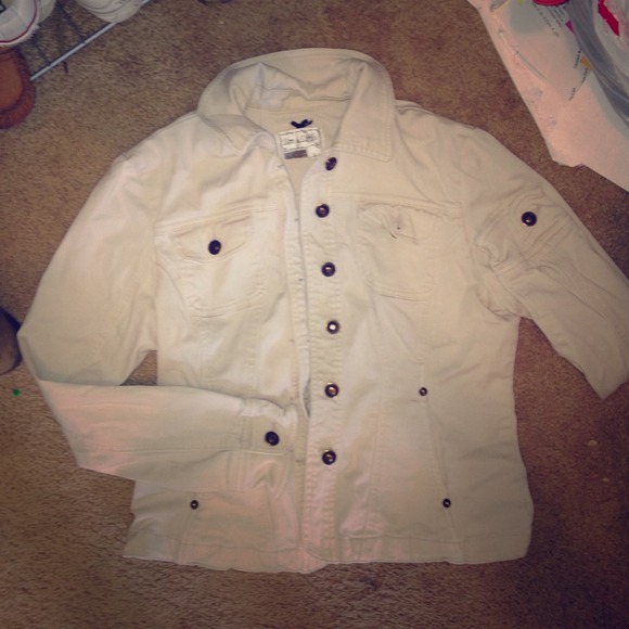 Cute creamy colored jacket