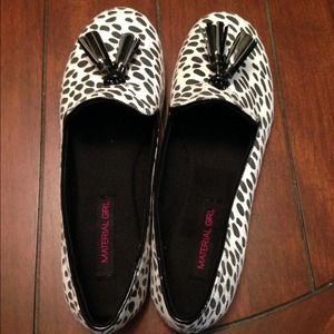 Material Girl women's size 6.5 suede flats